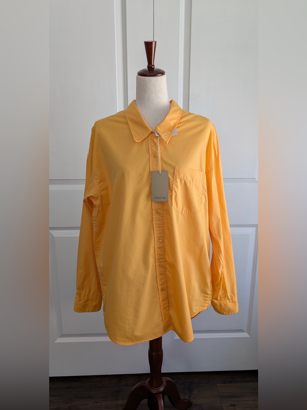 Aritzia Wilfred Free Oversized Poplin Button Down Apricot NWT Size Medium